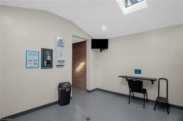 $1,250 | 105 Dahl Street, Madison, NC 27025