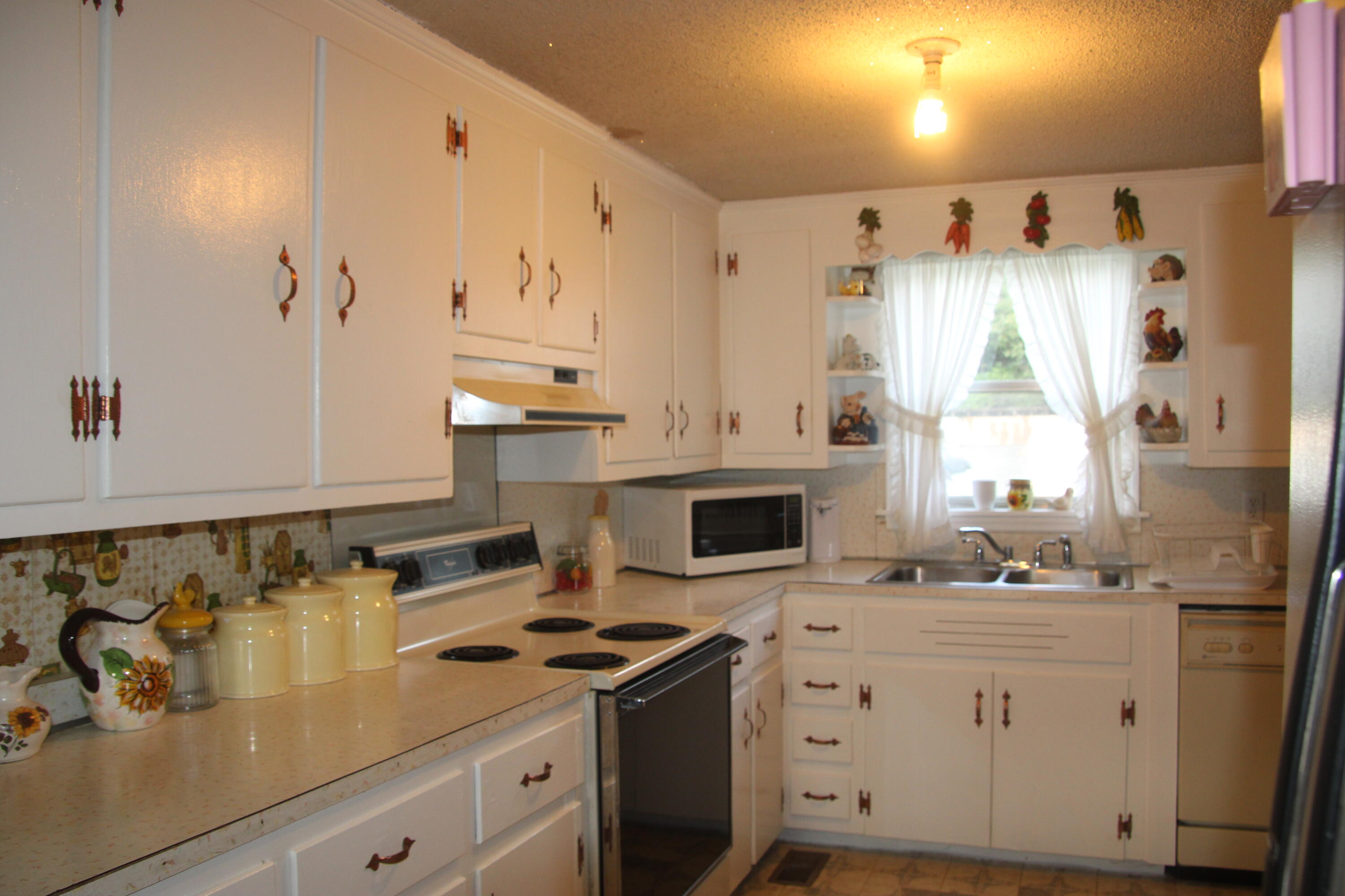 327 Burke Road Cleveland, TN 37323 - Photo 17 of 39 IMG_1139 (1)