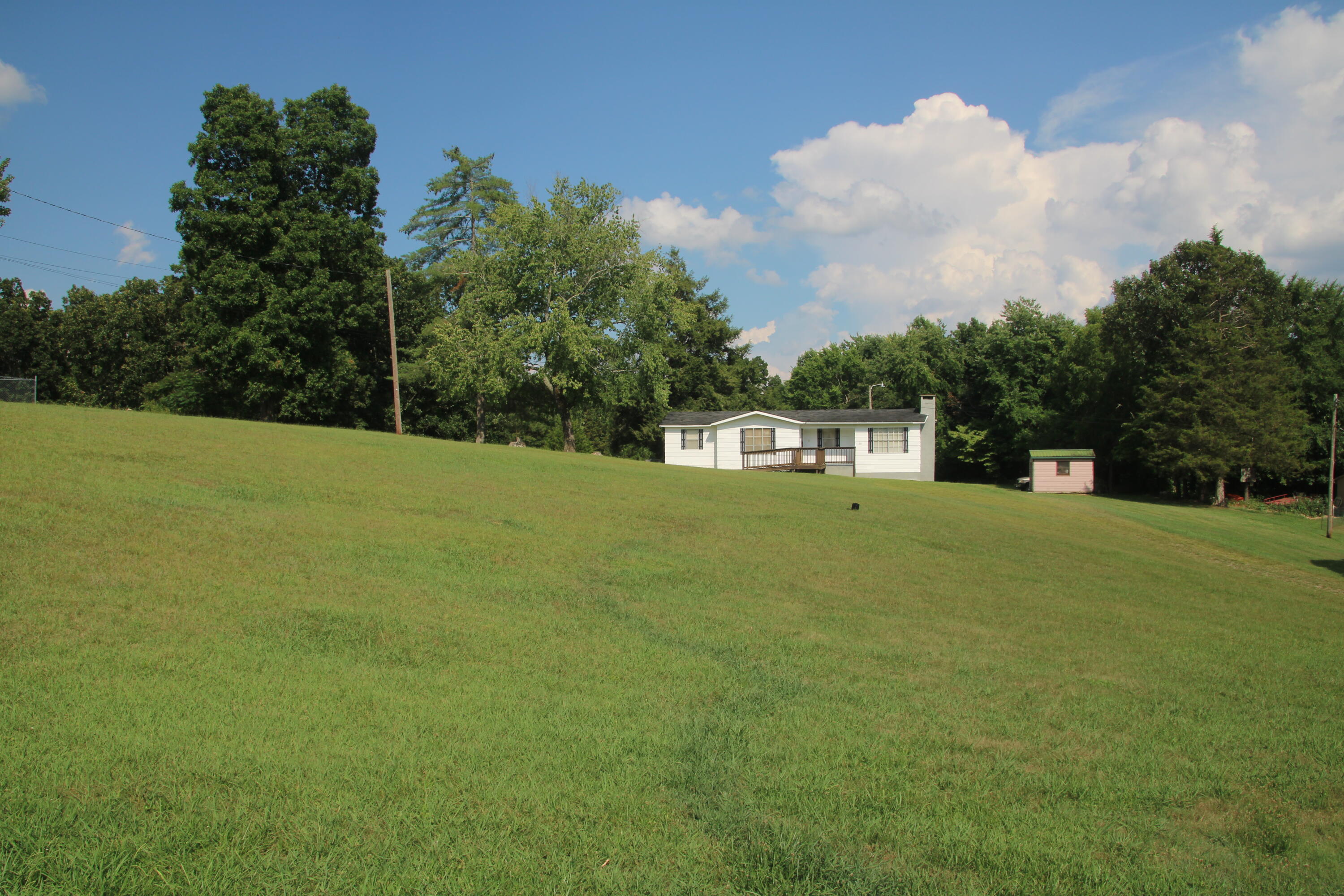 327 Burke Road Cleveland, TN 37323 - Photo 2 of 39 IMG_1108 (1)