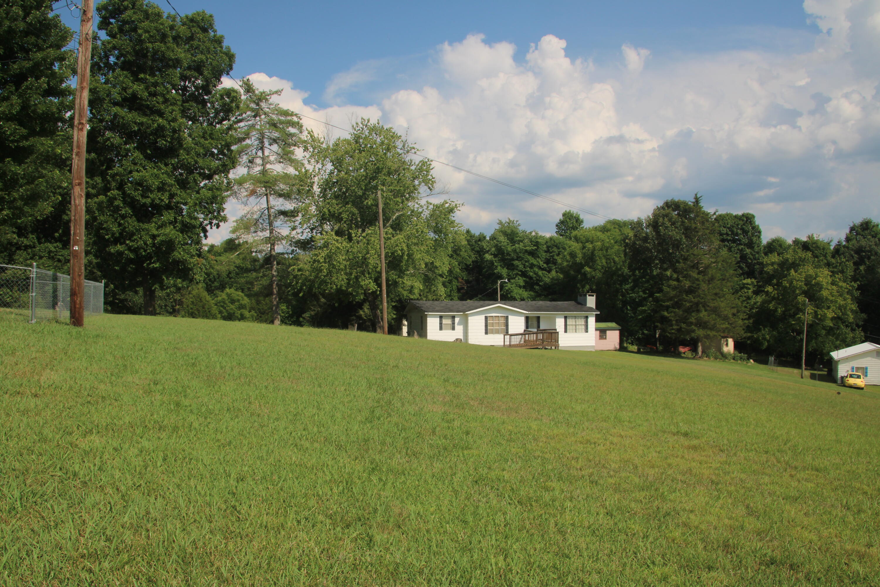 327 Burke Road Cleveland, TN 37323 - Photo 3 of 39 IMG_1105 (1)