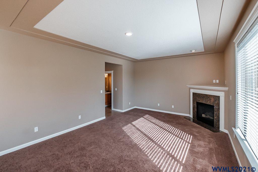 2077 Center Street Southeast Albany, OR 97322 - Photo 16 of 32