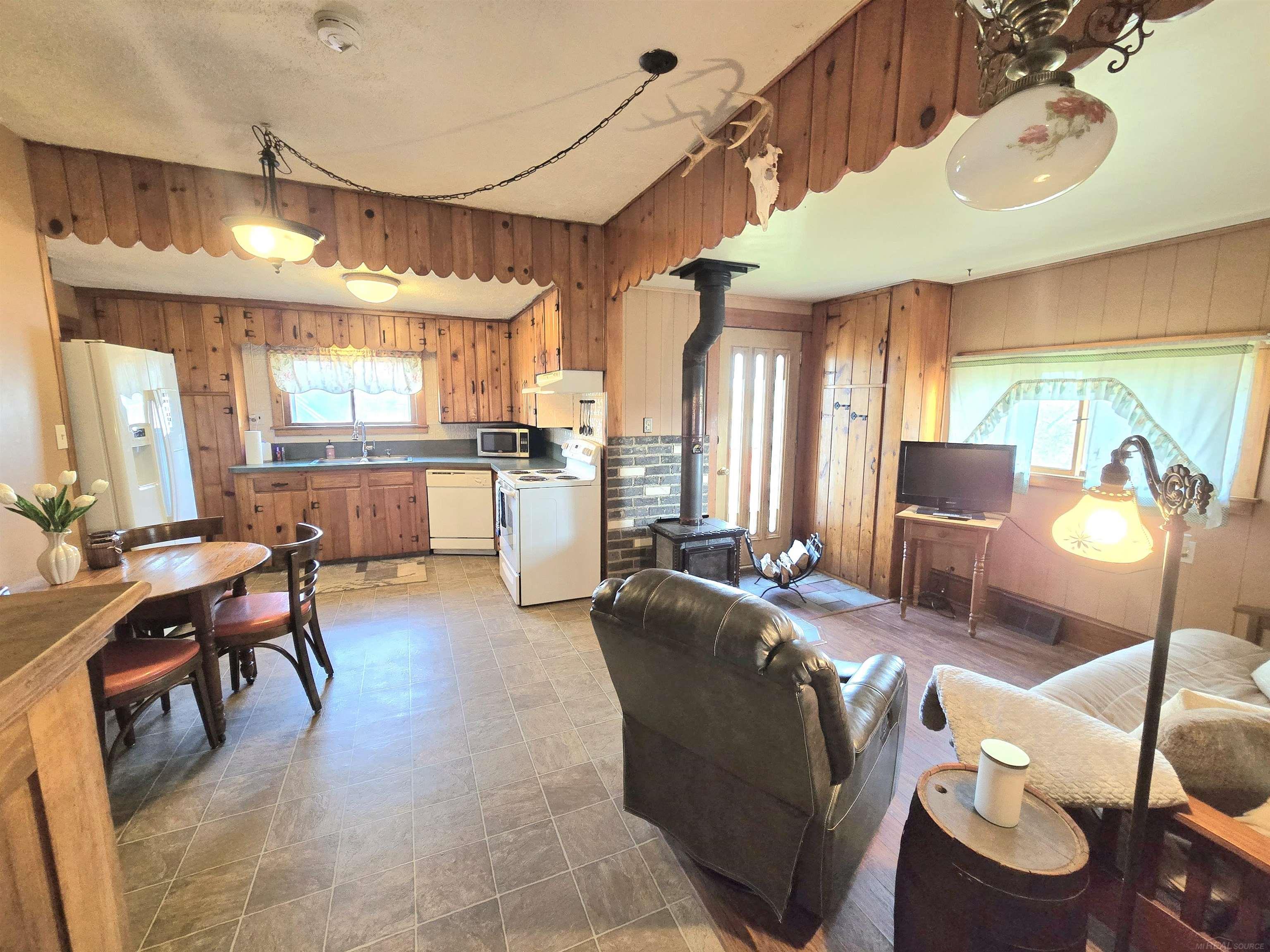 281 South Behnke Road Coldwater, MI 49036 - Photo 9 of 25 50175303-9ca7fdac-9b8b-48ff-9df8-4e6b5fb609cc.JPG