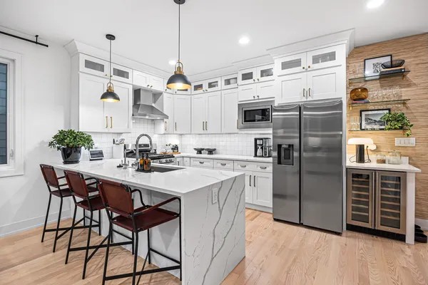 $659,000 | 1738 West 17th Street, Unit 3, Chicago, IL 60608