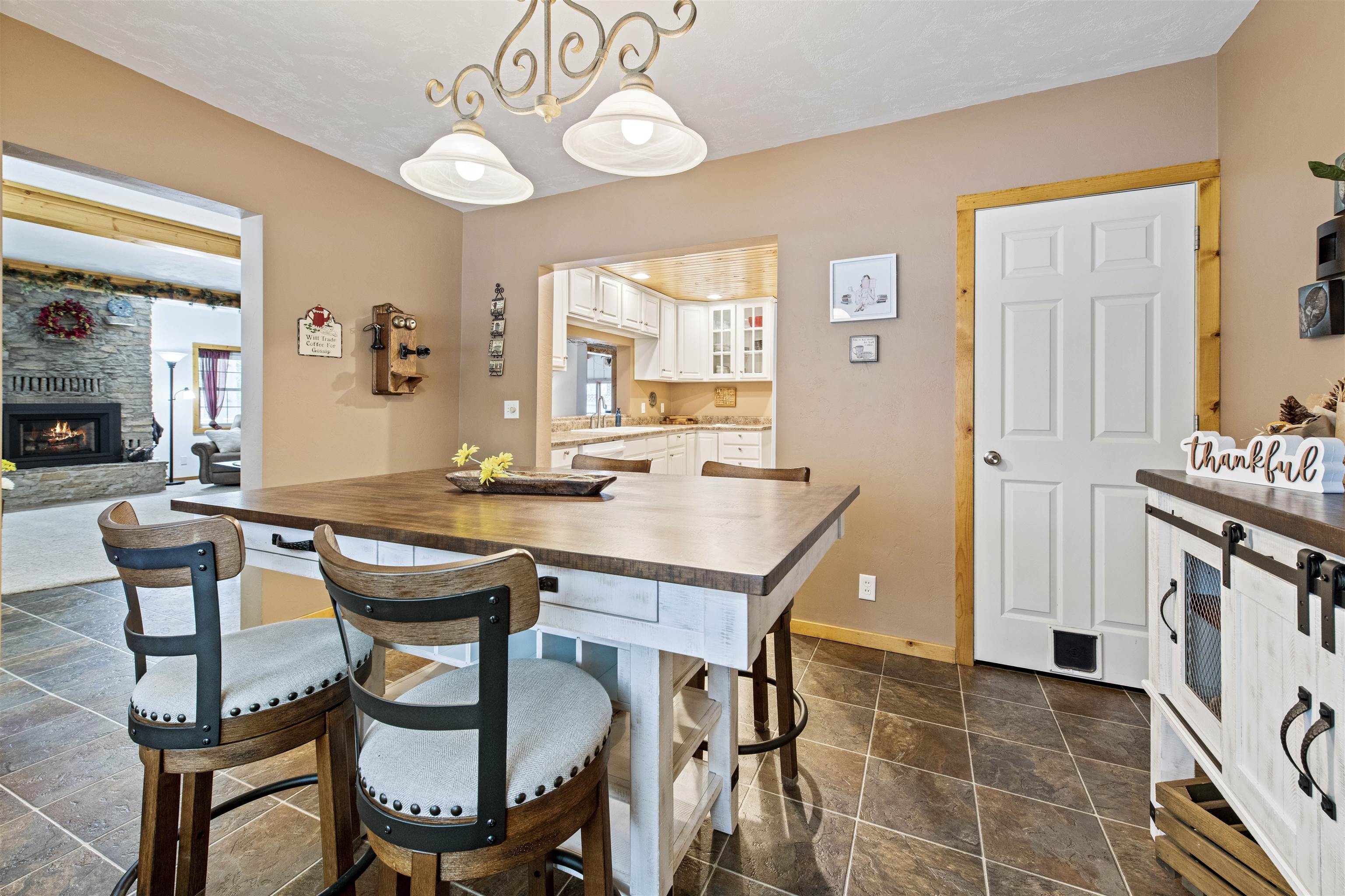 2591 Redpath Drive Marinette, WI 54143 - Photo 3 of 61