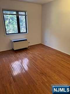 1150 River Road, Unit 3C Edgewater, NJ 07020 - Photo 8 of 12