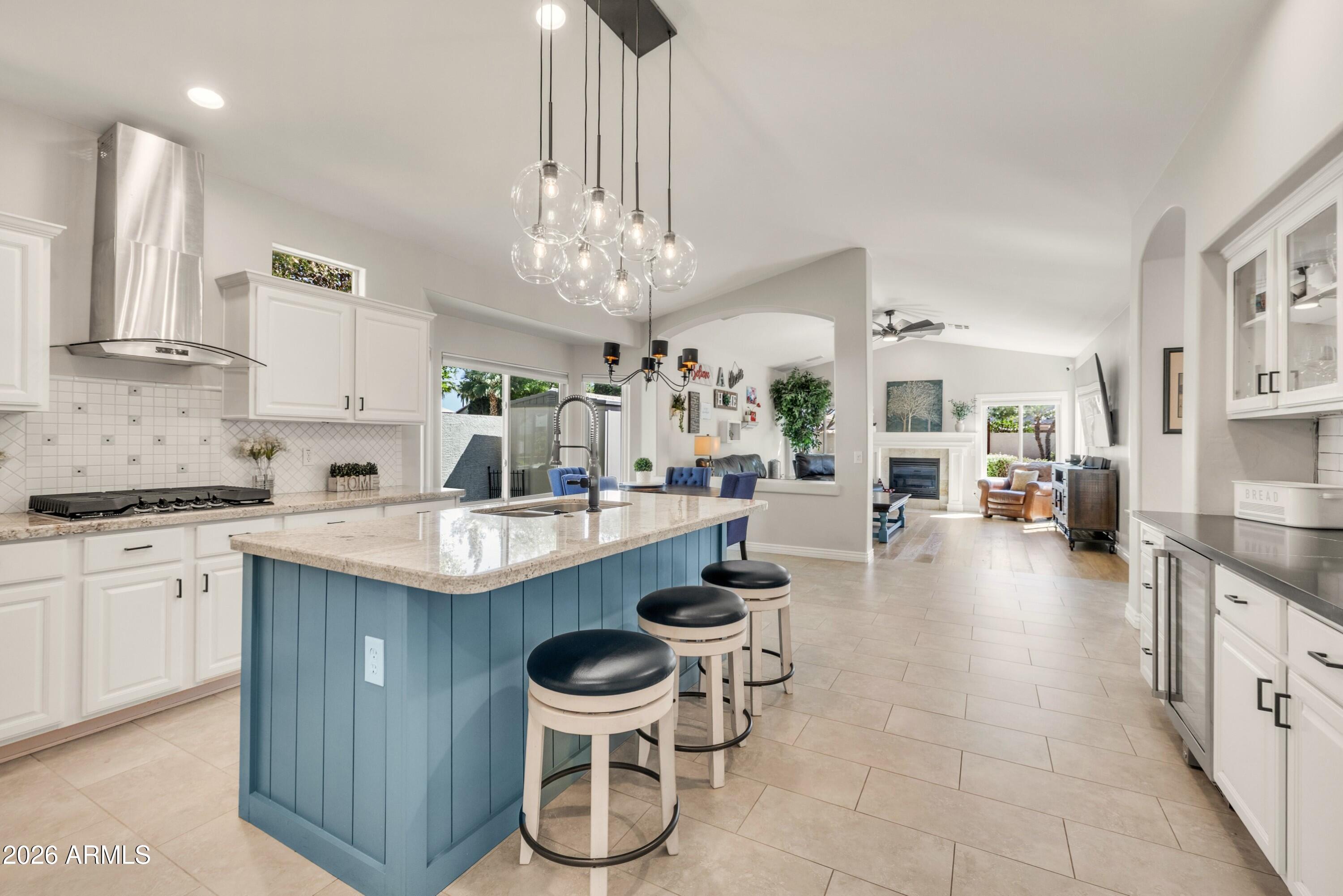 2047 East Victor Road Gilbert, AZ 85296 - Photo 10 of 56 Kitchen