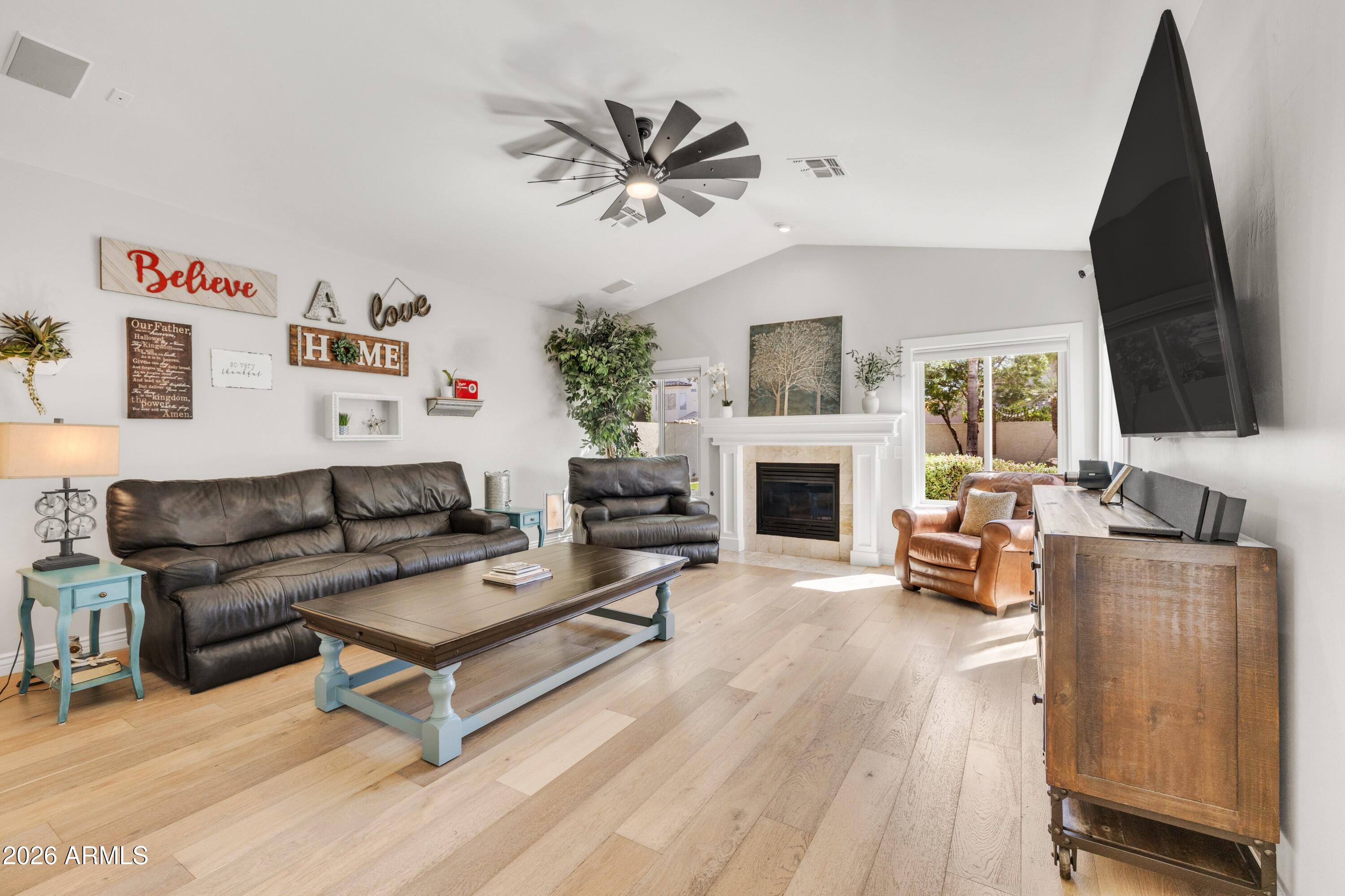 2047 East Victor Road Gilbert, AZ 85296 - Photo 17 of 56 Family Room