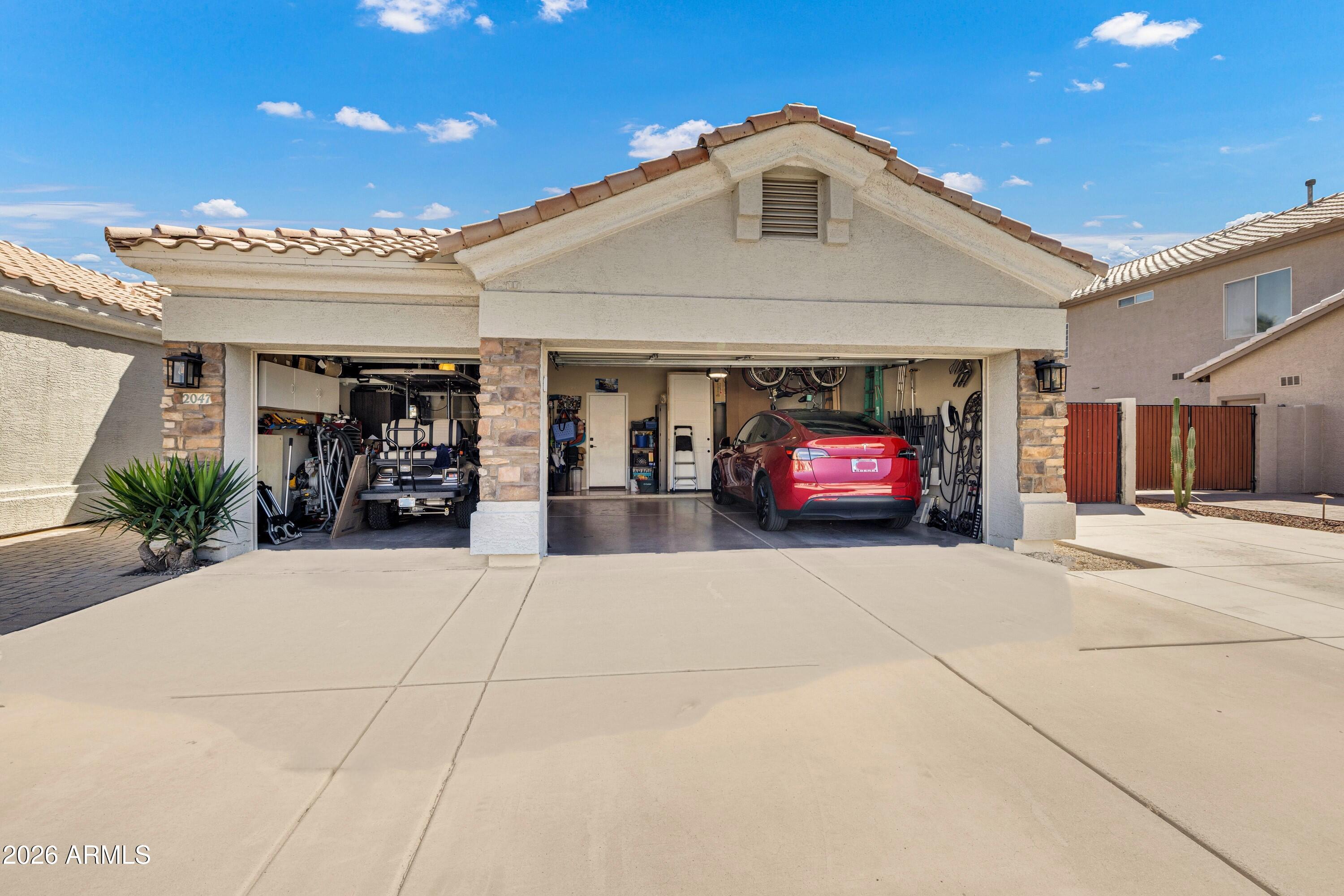 2047 East Victor Road Gilbert, AZ 85296 - Photo 48 of 56 3 Car Garage