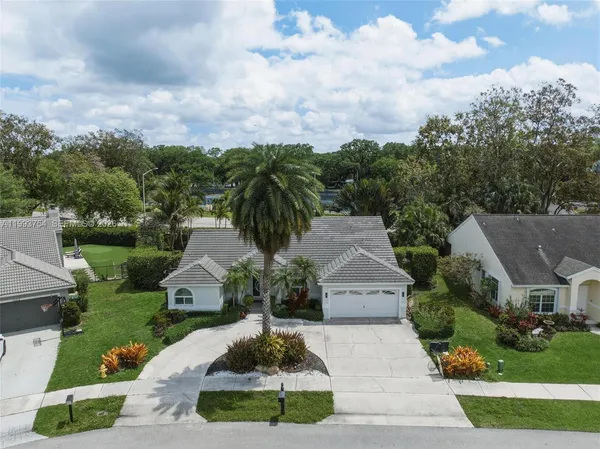 $815,000 | 1510 Southwest 96th Terrace, Davie, FL 33324