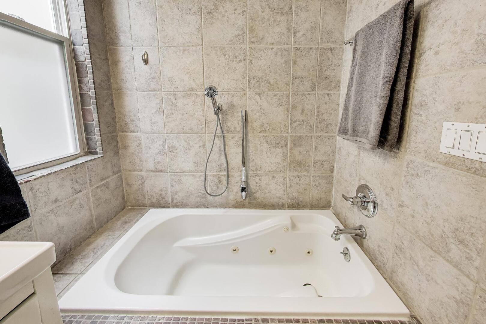 2141 North Point Street, Unit 1F Chicago, IL 60647 - Photo 19 of 30