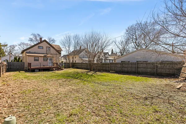 $135,000 | 319 South Willow Avenue, Joliet, IL 60436