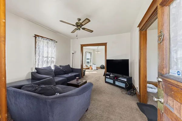 $135,000 | 319 South Willow Avenue, Joliet, IL 60436