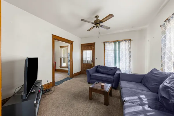 $135,000 | 319 South Willow Avenue, Joliet, IL 60436