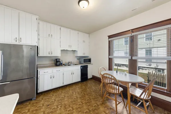 $135,000 | 319 South Willow Avenue, Joliet, IL 60436