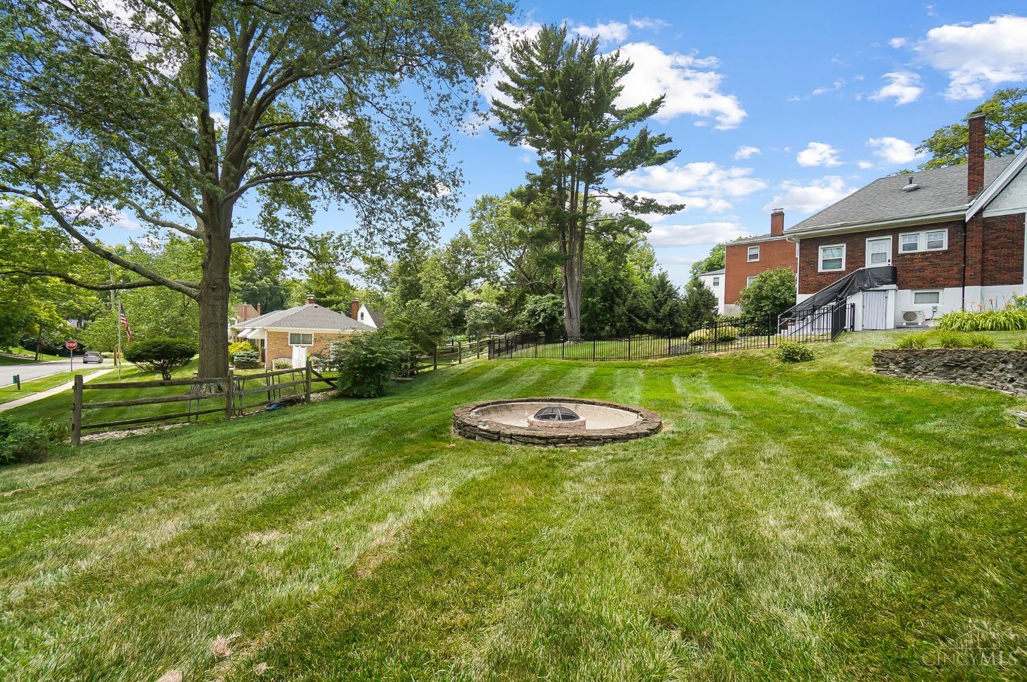 7530 Montgomery Road Cincinnati, OH 45236 - Photo 28 of 34 Gallery Image 28