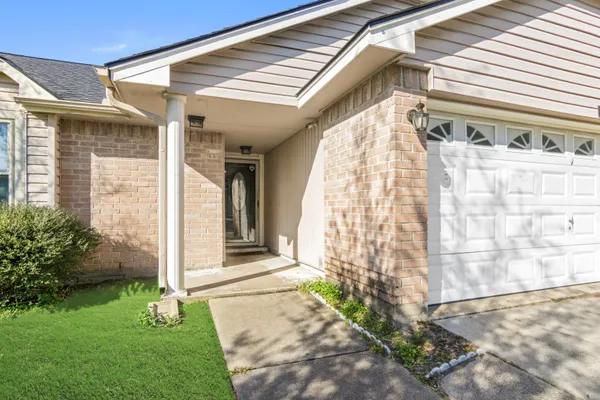 $239,000 | 1209 Wildwood Drive, Deer Park, TX 77536