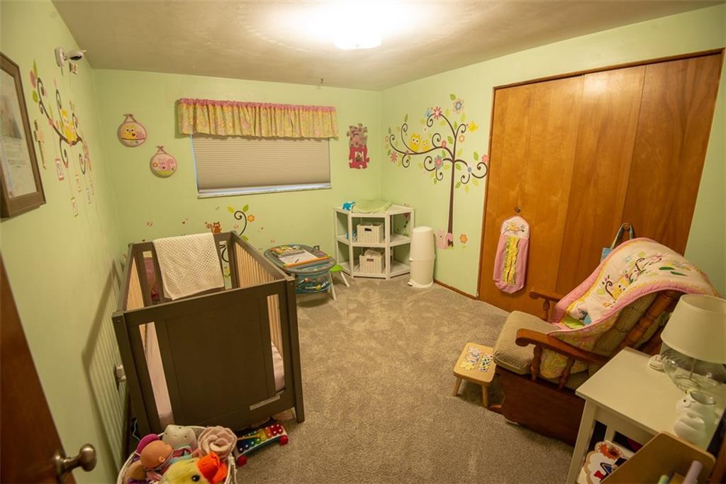 228 Hillendale Road Pittsburgh, PA 15237 - Photo 15 of 25 Second bedroom