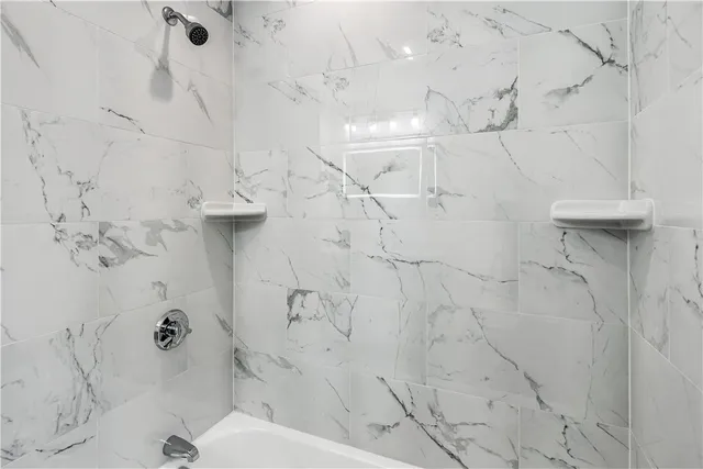 $3,850 | 8 Seabreeze Terrace, Warwick, RI 02886