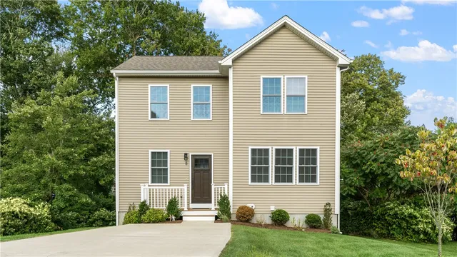 $3,850 | 8 Seabreeze Terrace, Warwick, RI 02886