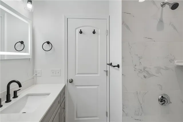 $3,850 | 8 Seabreeze Terrace, Warwick, RI 02886