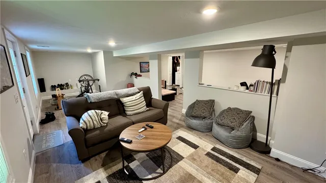 $3,850 | 8 Seabreeze Terrace, Warwick, RI 02886