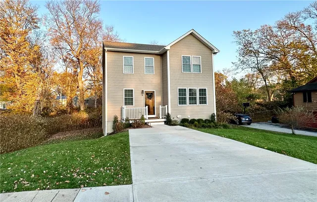 $3,850 | 8 Seabreeze Terrace, Warwick, RI 02886