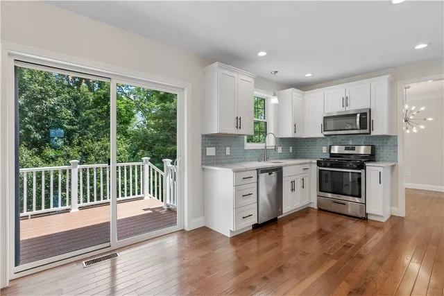 $3,850 | 8 Seabreeze Terrace, Warwick, RI 02886