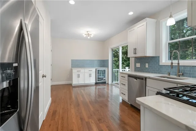 $3,850 | 8 Seabreeze Terrace, Warwick, RI 02886