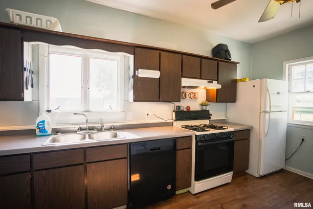 $489,000 | 1590 North Co Road 2980, Tennessee, IL 62374