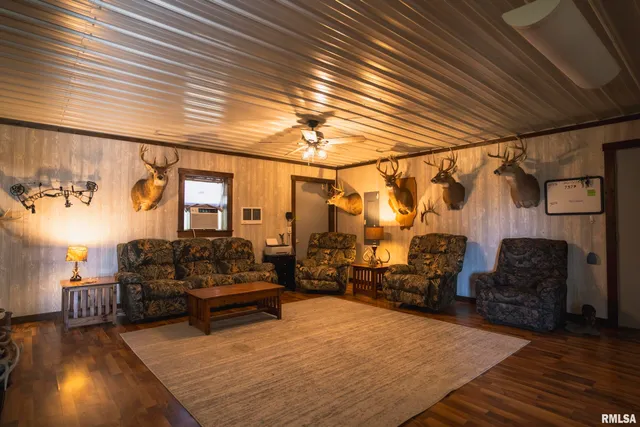 $489,000 | 1590 North Co Road 2980, Tennessee, IL 62374