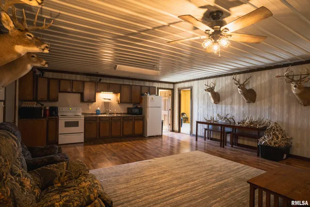 $489,000 | 1590 North Co Road 2980, Tennessee, IL 62374