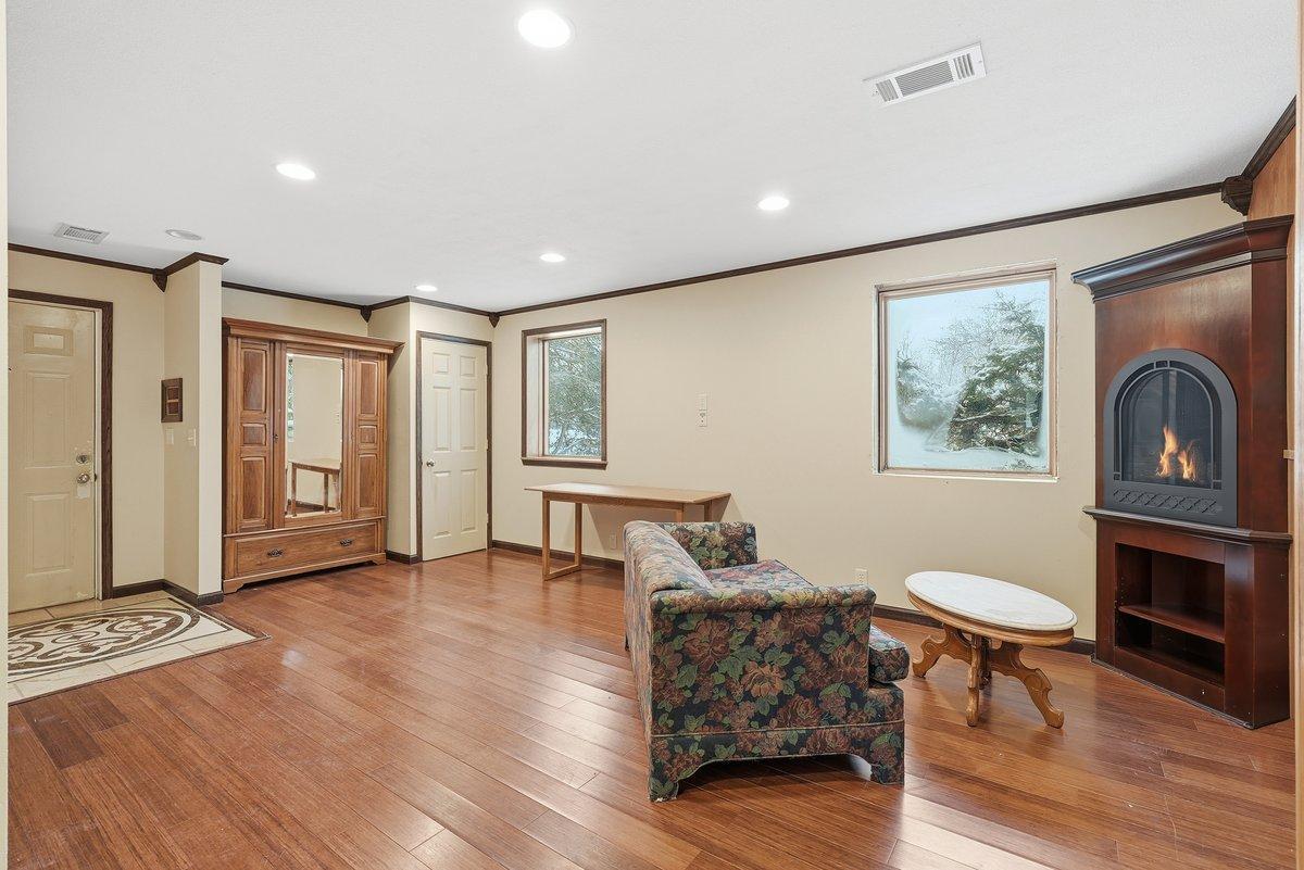 1015 West Maple Street River Falls, WI 54022 - Photo 13 of 32