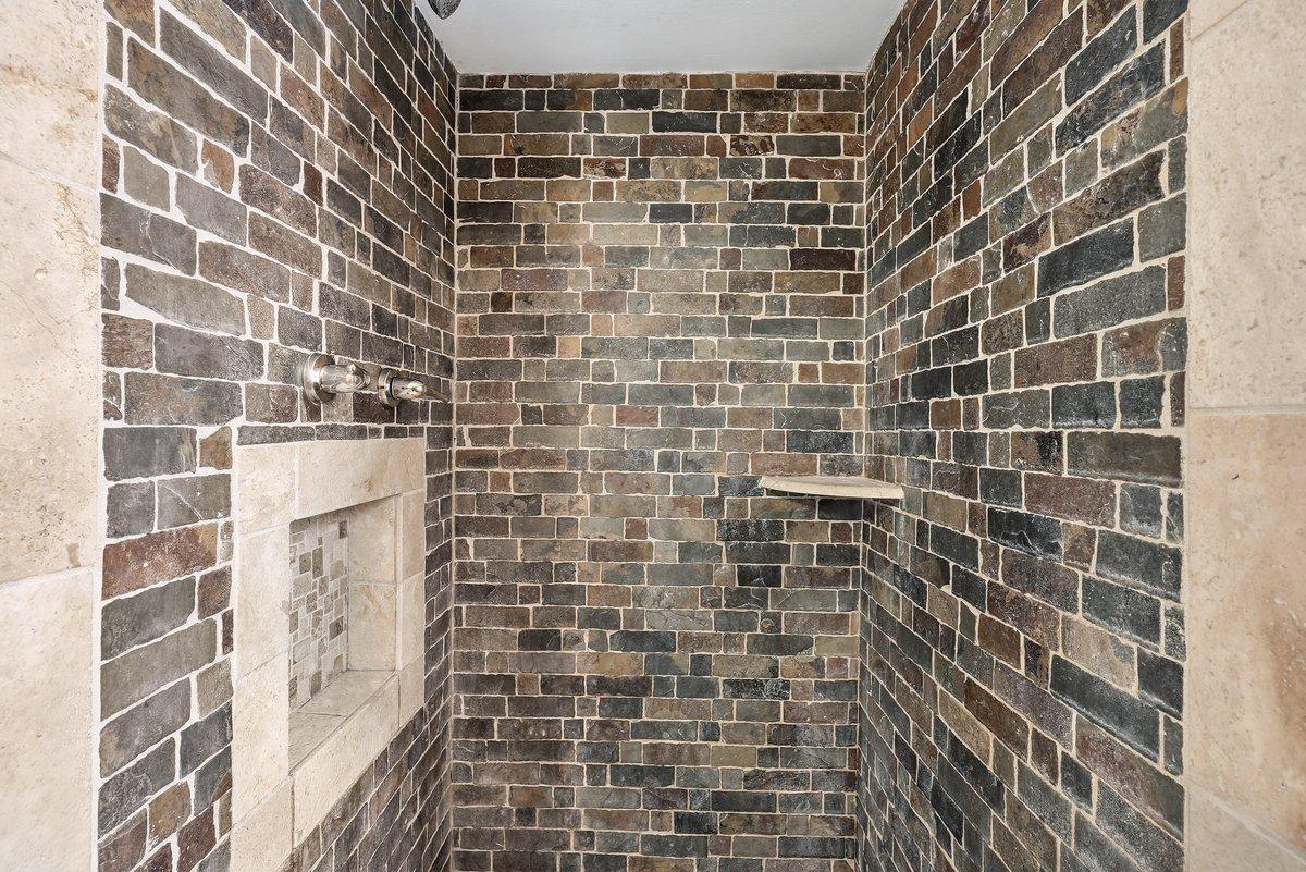 1015 West Maple Street River Falls, WI 54022 - Photo 16 of 32