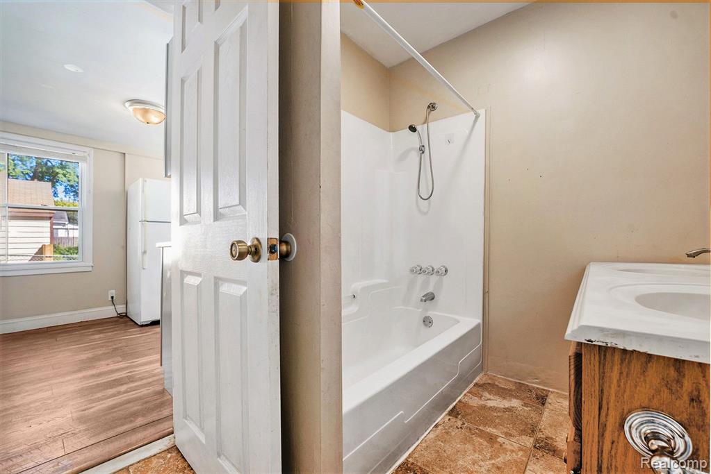 3067 South Adams Road Rochester, MI 48309 - Photo 26 of 33