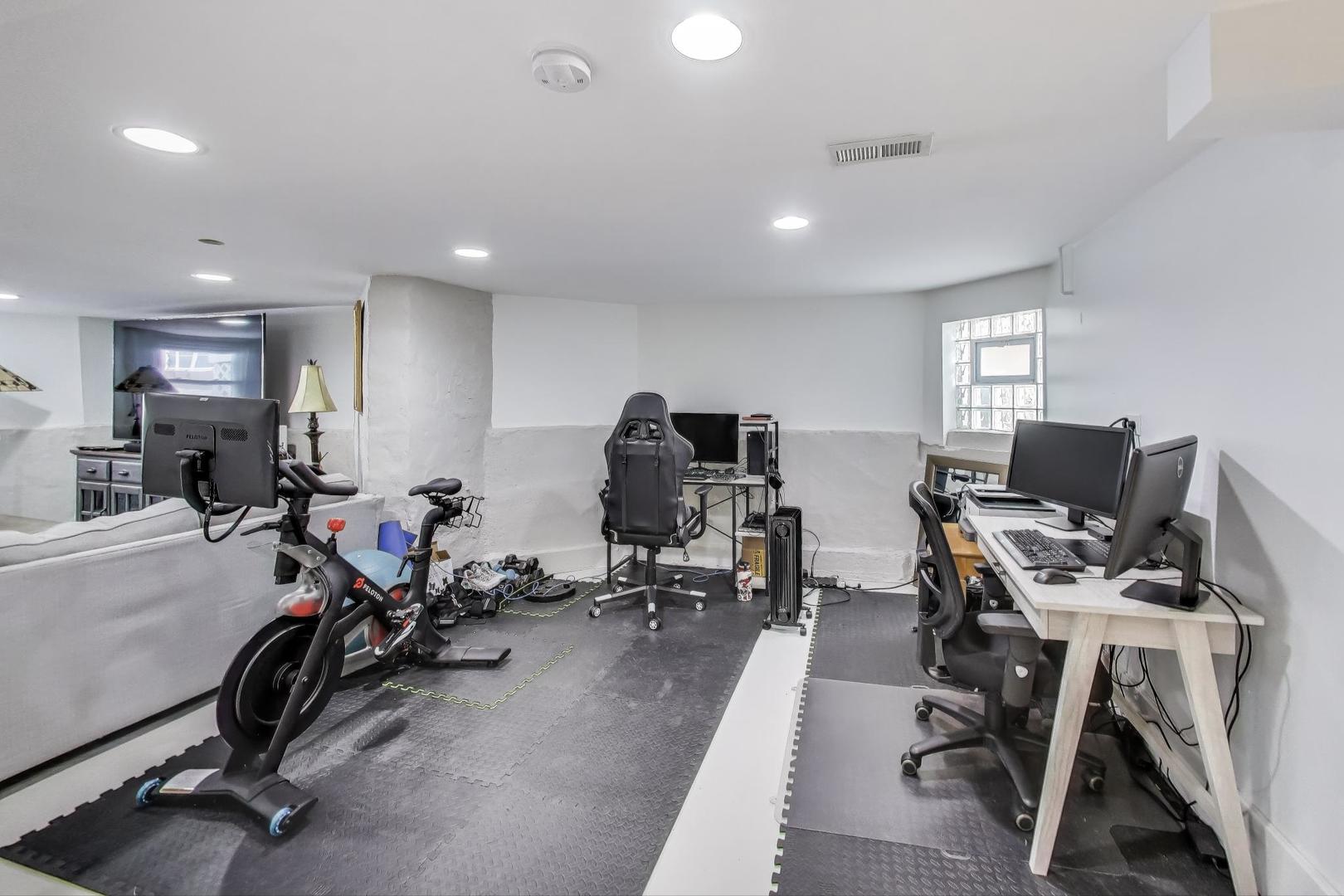 4633 West Grace Street Chicago, IL 60641 - Photo 25 of 35