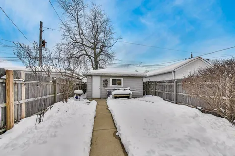 $589,900 | 4633 West Grace Street, Chicago, IL 60641