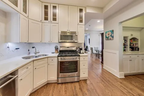 $589,900 | 4633 West Grace Street, Chicago, IL 60641