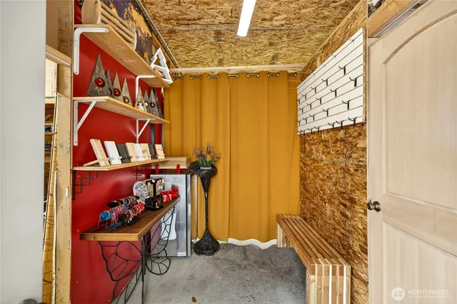 a view of an outdoor space