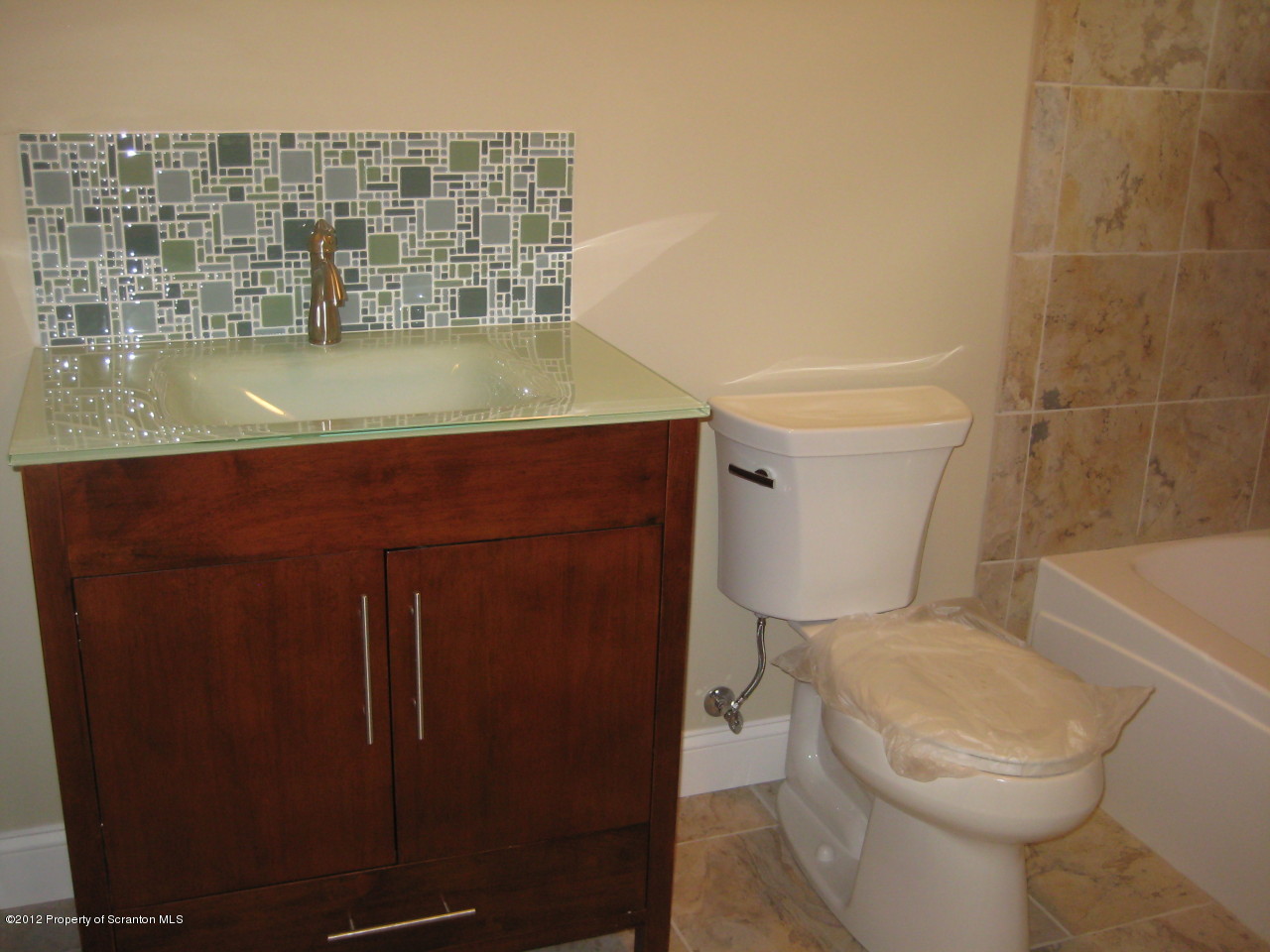 197 Carpenter Hill Road Clarks Summit, PA 18411 - Photo 12 of 26 bath