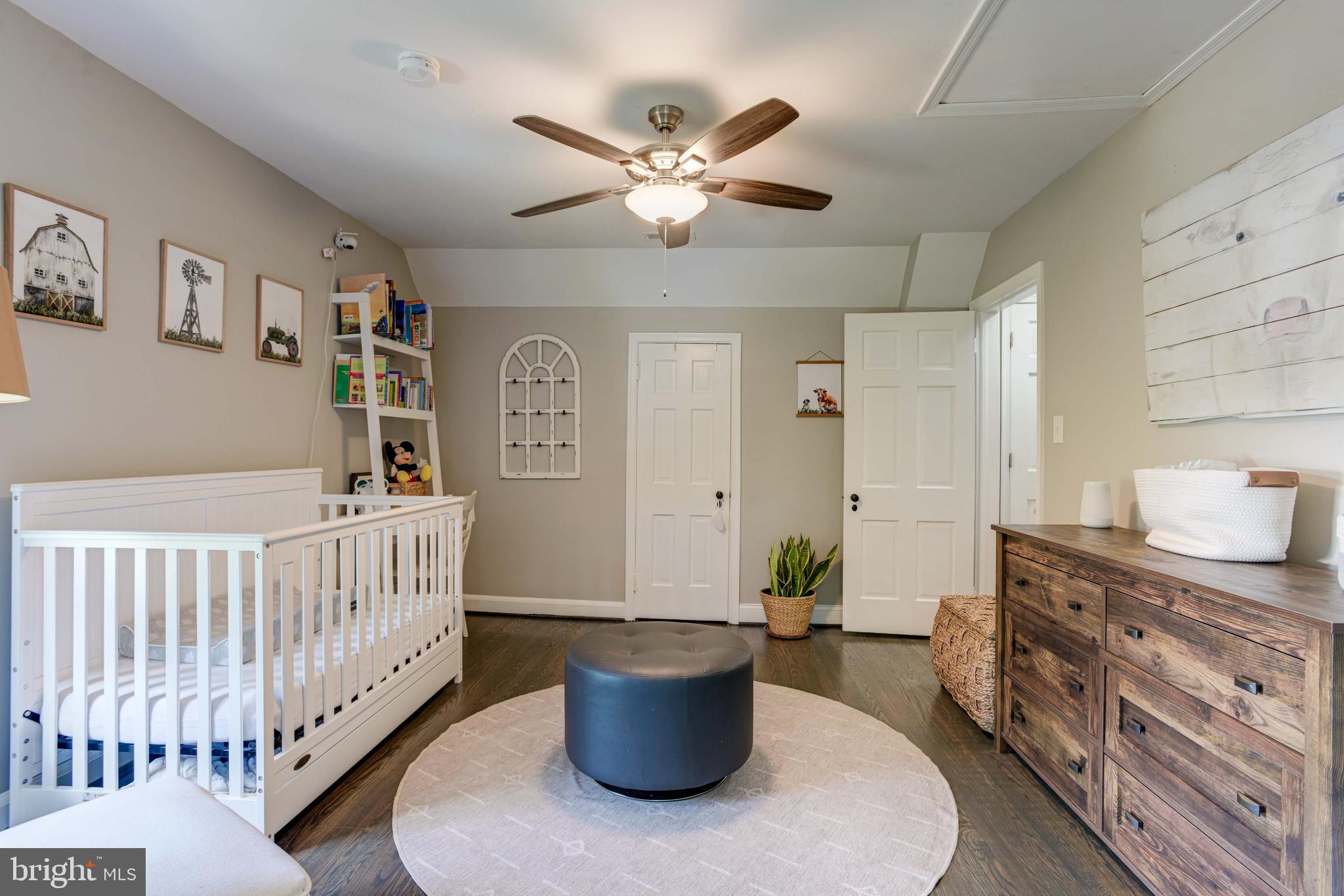 1109 Providence Road Towson, MD 21286 - Photo 27 of 38 Gorgeous Wall Colors