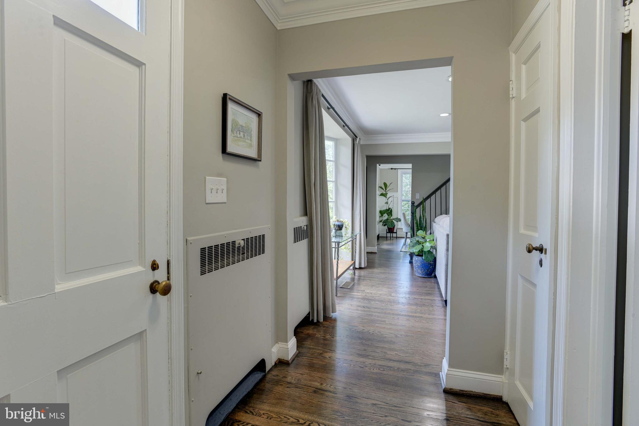 1109 Providence Road Towson, MD 21286 - Photo 5 of 38 Foyer Entrance View