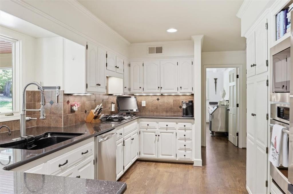 3200 Robinson Pike Road Grandview, MO 64030 - Photo 15 of 38 Gallery Image 15