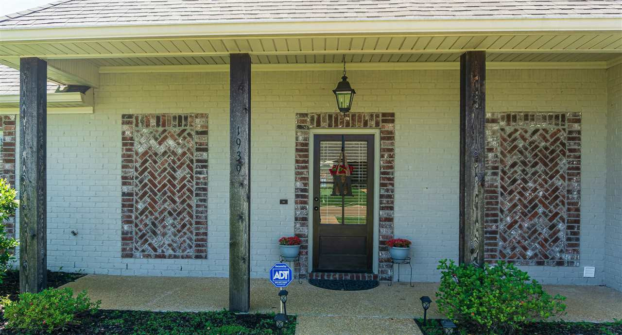 1939 East Ridge Circle Madison, MS 39110 - Photo 2 of 46 Photo 2