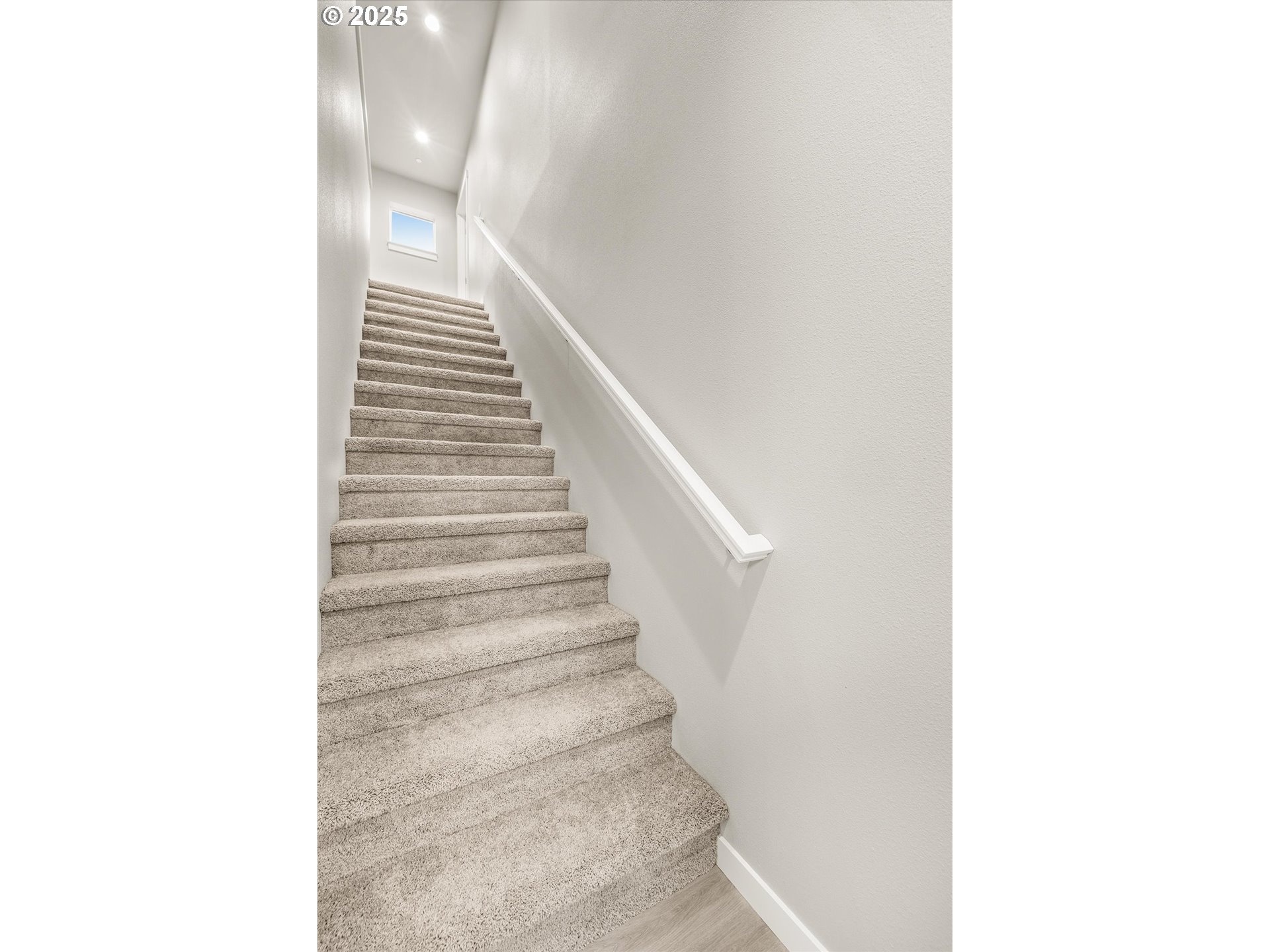 181 Southwest Mawrcrest Avenue Gresham, OR 97030 - Photo 26 of 37