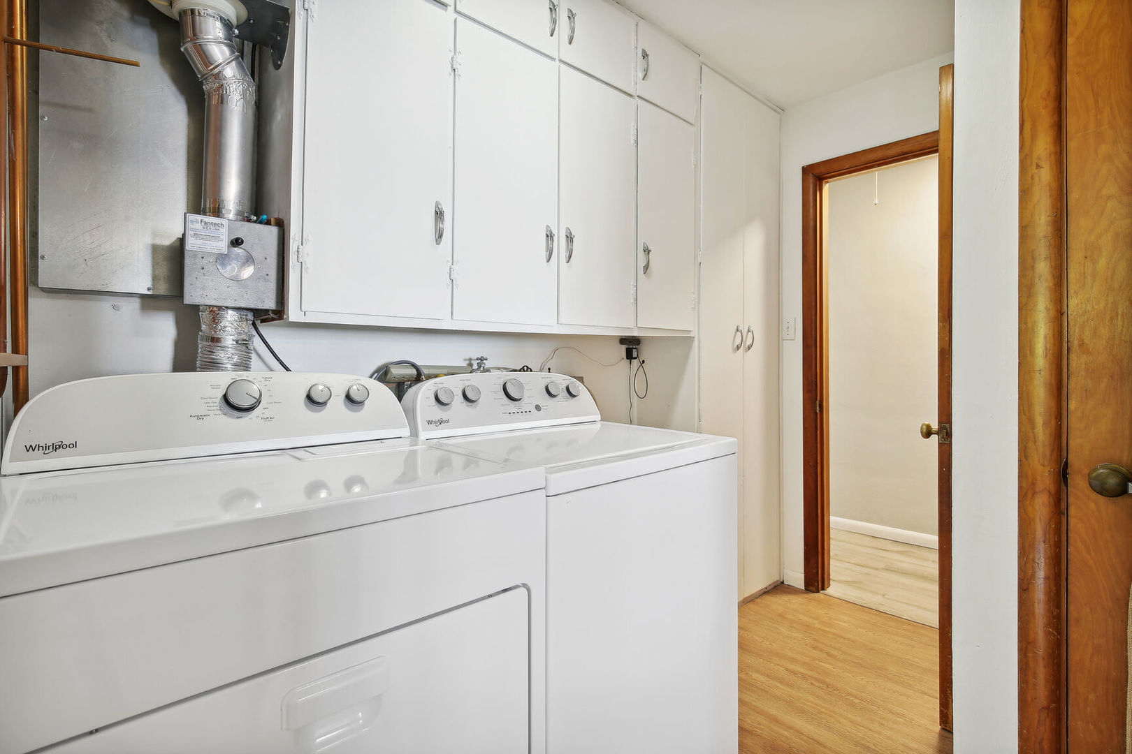 1008 South Mattis Avenue Champaign, IL 61821 - Photo 20 of 25 a utility room with dryer and washer