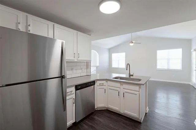 $1,800 | 12215 Hunters Chase Drive, Unit N7202N, Austin, TX 78729