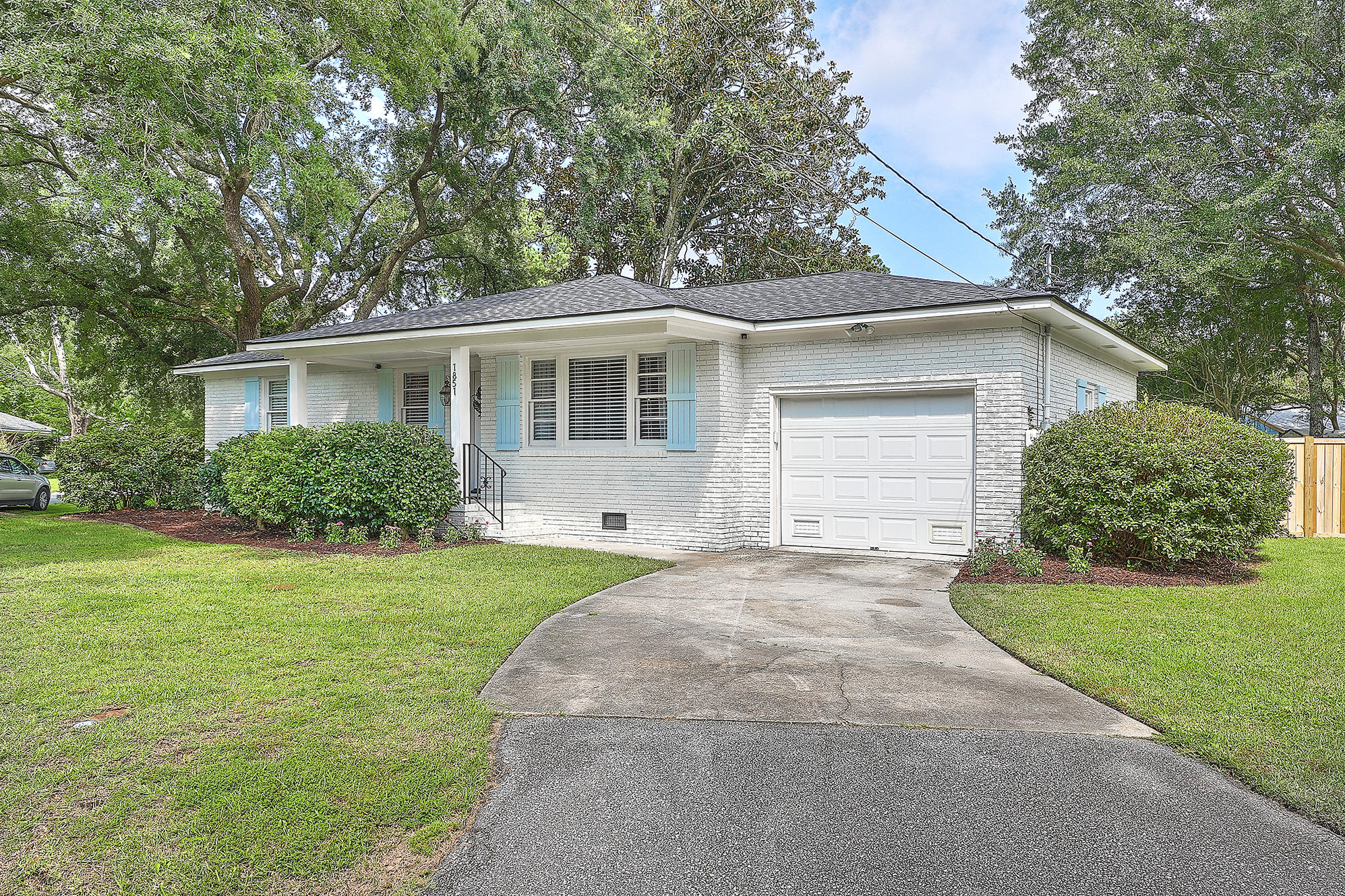 1851 Christian Road Charleston, SC 29407 - Photo 11 of 26 IMG_2517_18_19_20_21_22_23