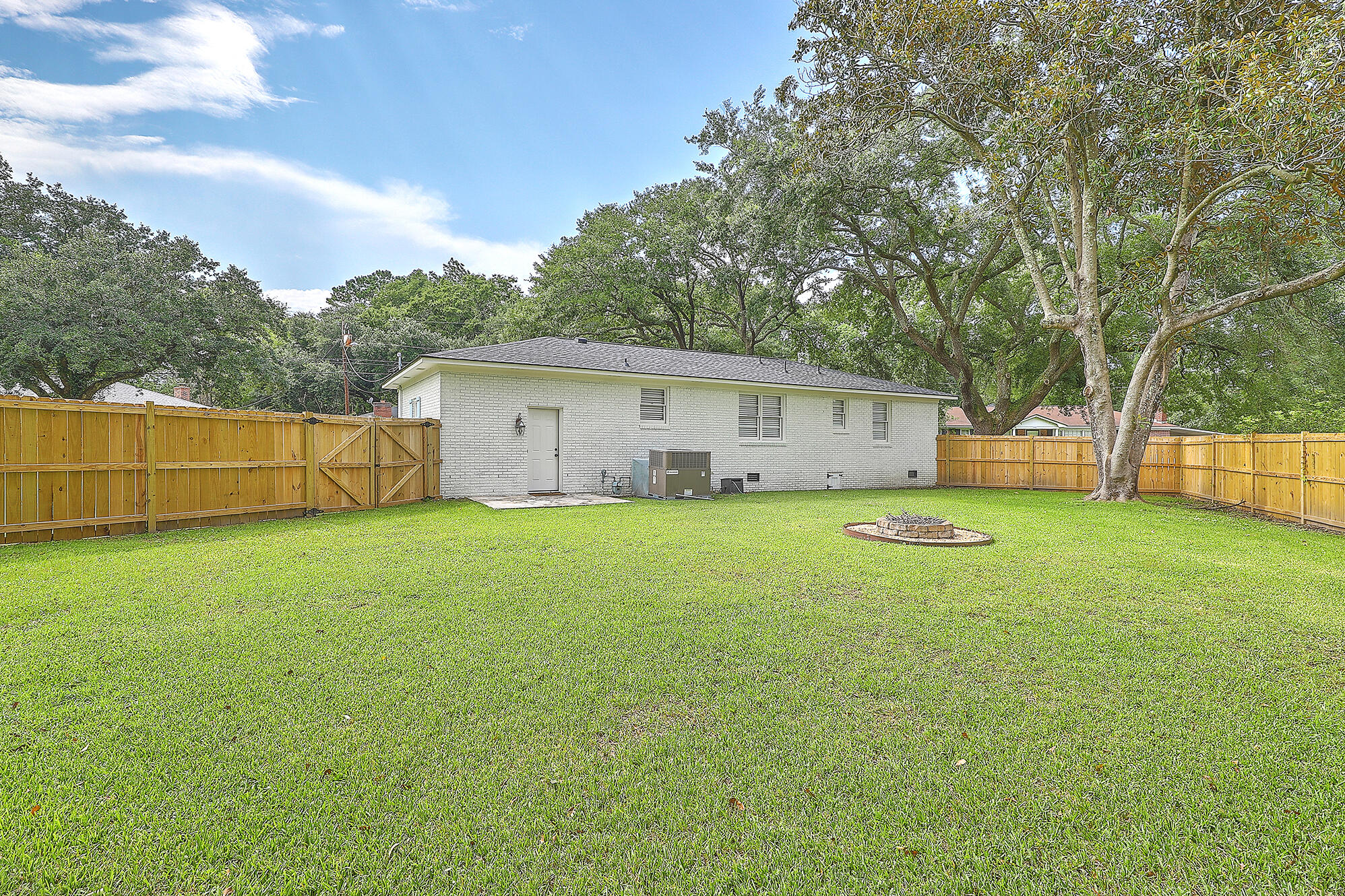 1851 Christian Road Charleston, SC 29407 - Photo 5 of 26 IMG_2678_79_80_81_82_83_84
