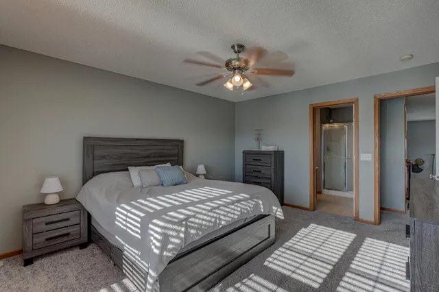 $300,000 | 15444 Foster Drive North, Hugo, MN 55038