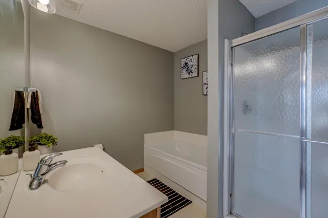 $300,000 | 15444 Foster Drive North, Hugo, MN 55038